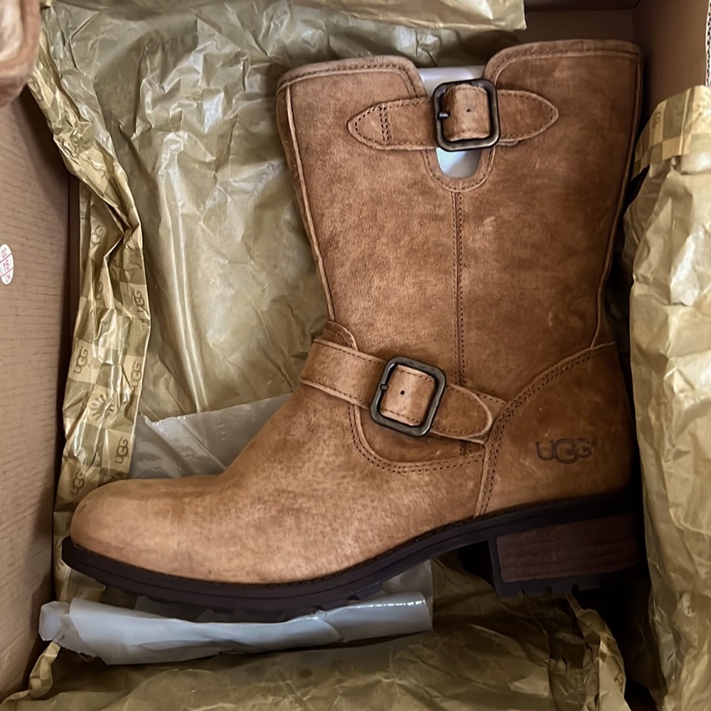 UGG Chaney Suede Boots 7.5 W